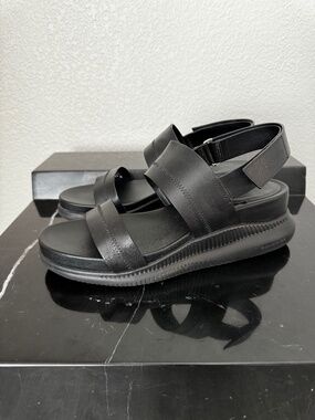 Cole Haan shoes, sandals. Like NEW.